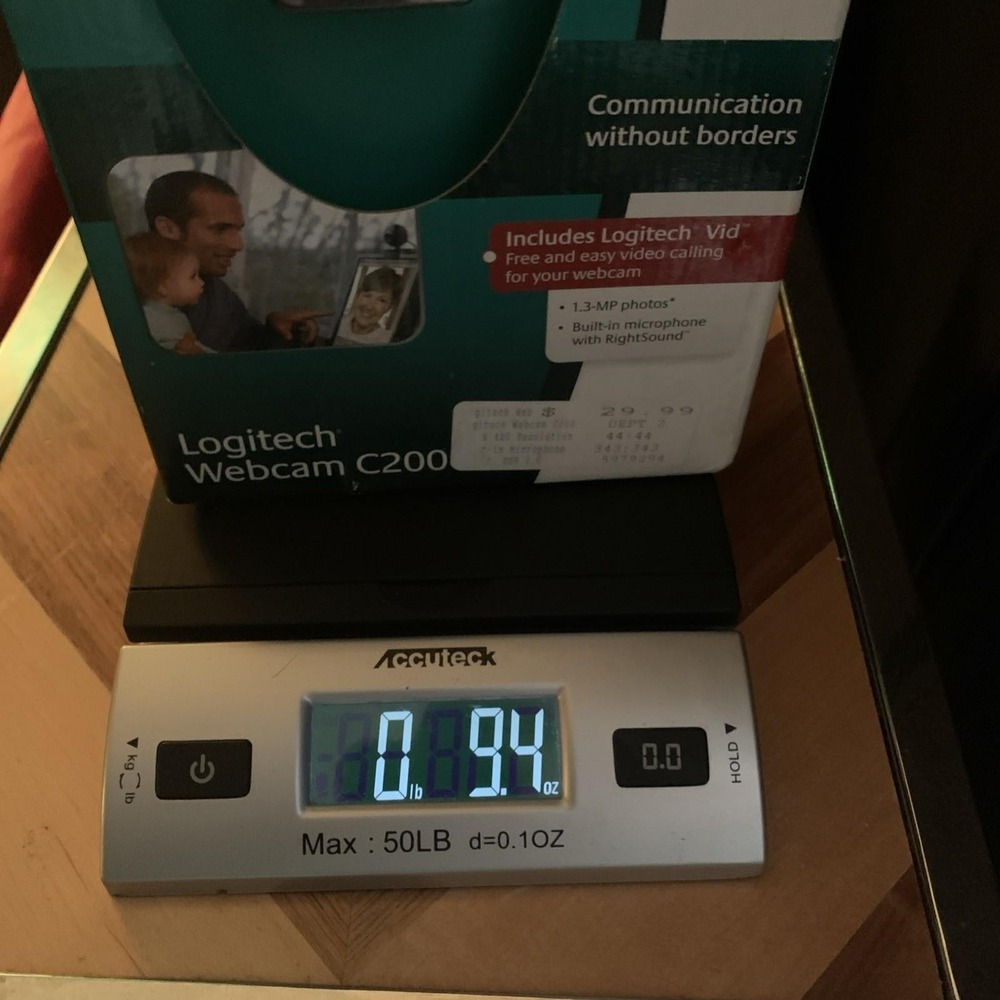Logitech Webcam C200 USB V-U0011 Grey Black Built In Microphone Manual Focus NEW - Picture 5 of 5
